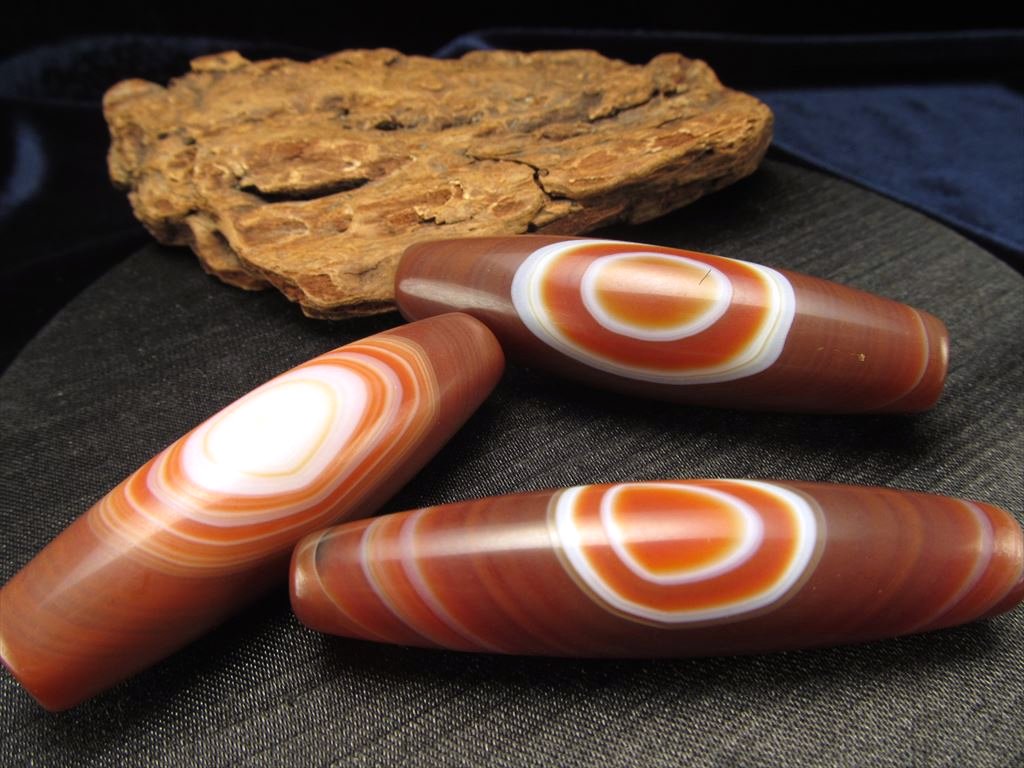 ☆激レア！自然の織り成す天眼模様☆赤メノウ天珠☆チベット発祥の魔