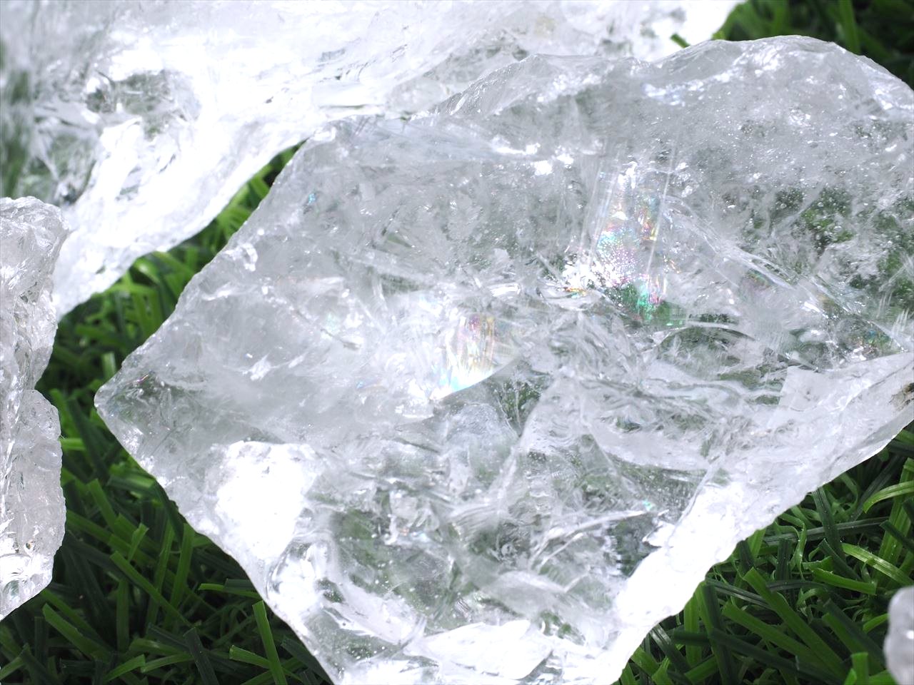 500☆特別ご提供☆氷のような質感【マダガスカル産天然水晶ロック