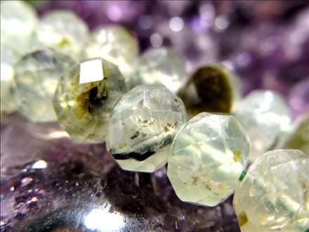 プレナイト 葡萄石 繊細ボタンカット ビーズ連 連材