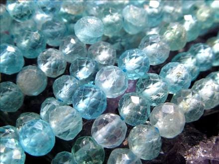 スカイアパタイト,アパタイト,燐灰石,カット,ビーズ連,連材