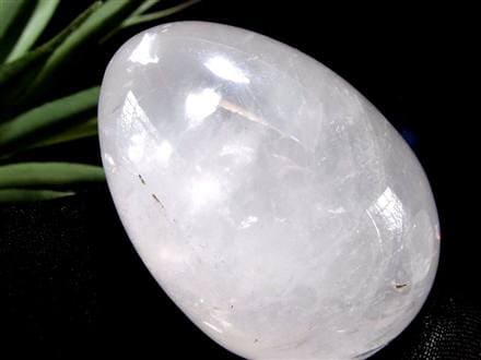 水晶 クリスタルエッグ 水晶たまご 天然石 彫刻置物