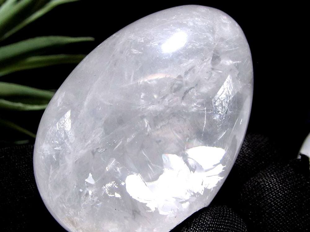 水晶 クリスタルエッグ 水晶たまご 天然石 彫刻置物