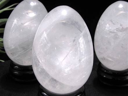 水晶 クリスタルエッグ 水晶たまご 天然石 彫刻置物