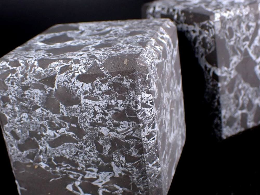 ノンポリッシュシュンガイト