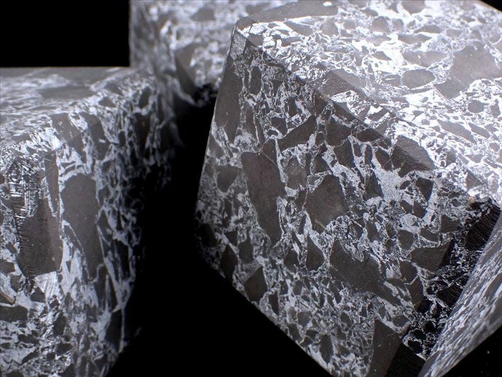 ノンポリッシュシュンガイト