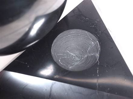 シュンガイト シュンガ石 フラーレン カレリア共和国 スフィア 丸玉