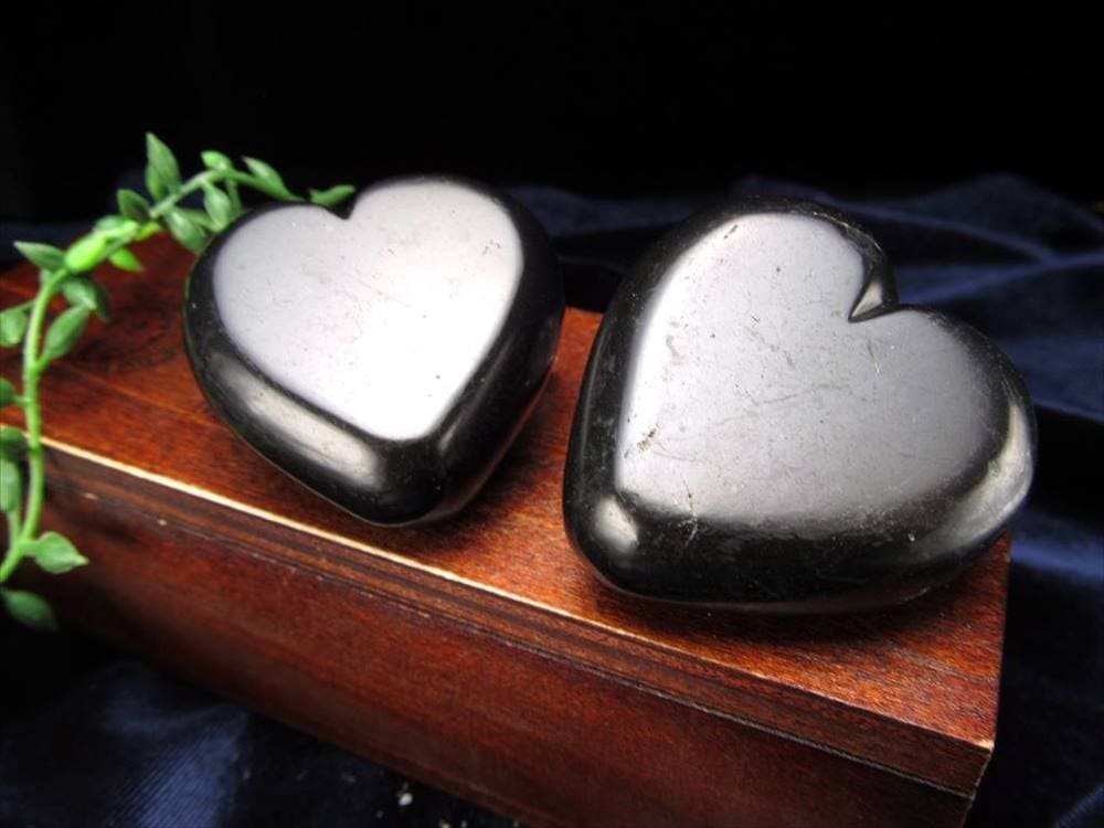 シュンガイトハート