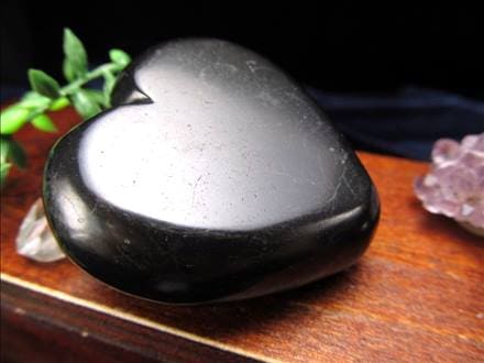 シュンガイトハート