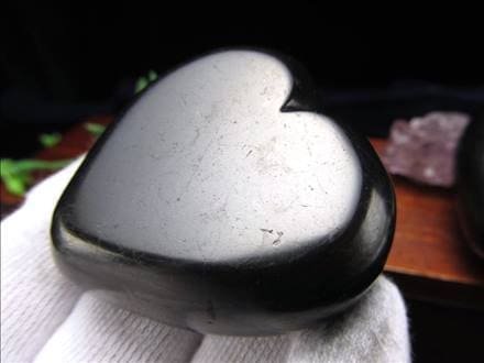 シュンガイトハート