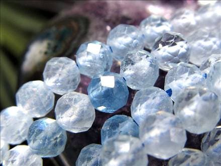 アクアマリン,ベリル,3月の誕生石,緑柱石,ビーズ連,連材