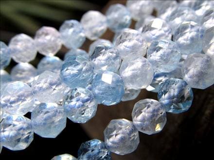 アクアマリン,ベリル,3月の誕生石,緑柱石,ビーズ連,連材