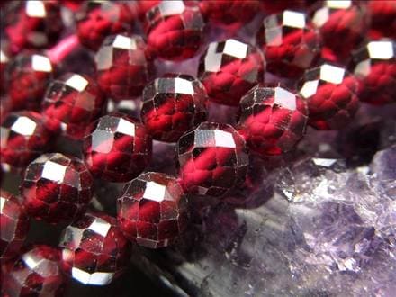 ガーネット,柘榴石,カット,ビーズ連,連材