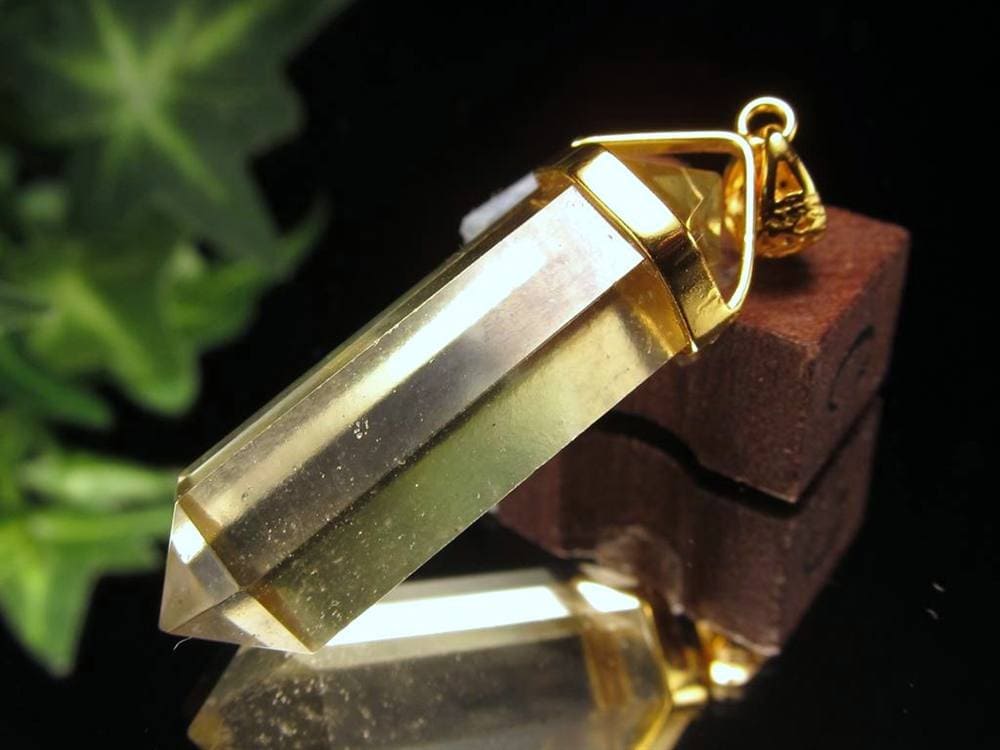 リビアングラス 隕石 アクセサリー ペンダント インパクトガラス