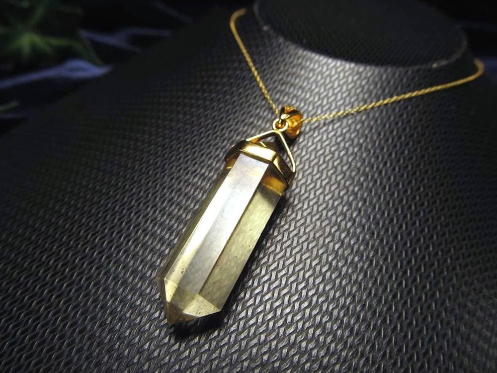 リビアングラス 隕石 アクセサリー ペンダント インパクトガラス