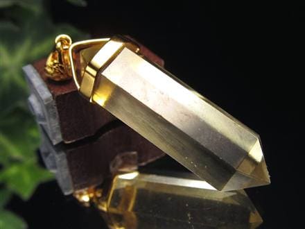 リビアングラス 隕石 アクセサリー ペンダント インパクトガラス