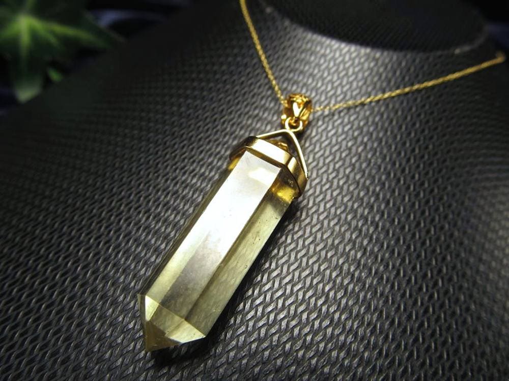 リビアングラス 隕石 アクセサリー ペンダント インパクトガラス