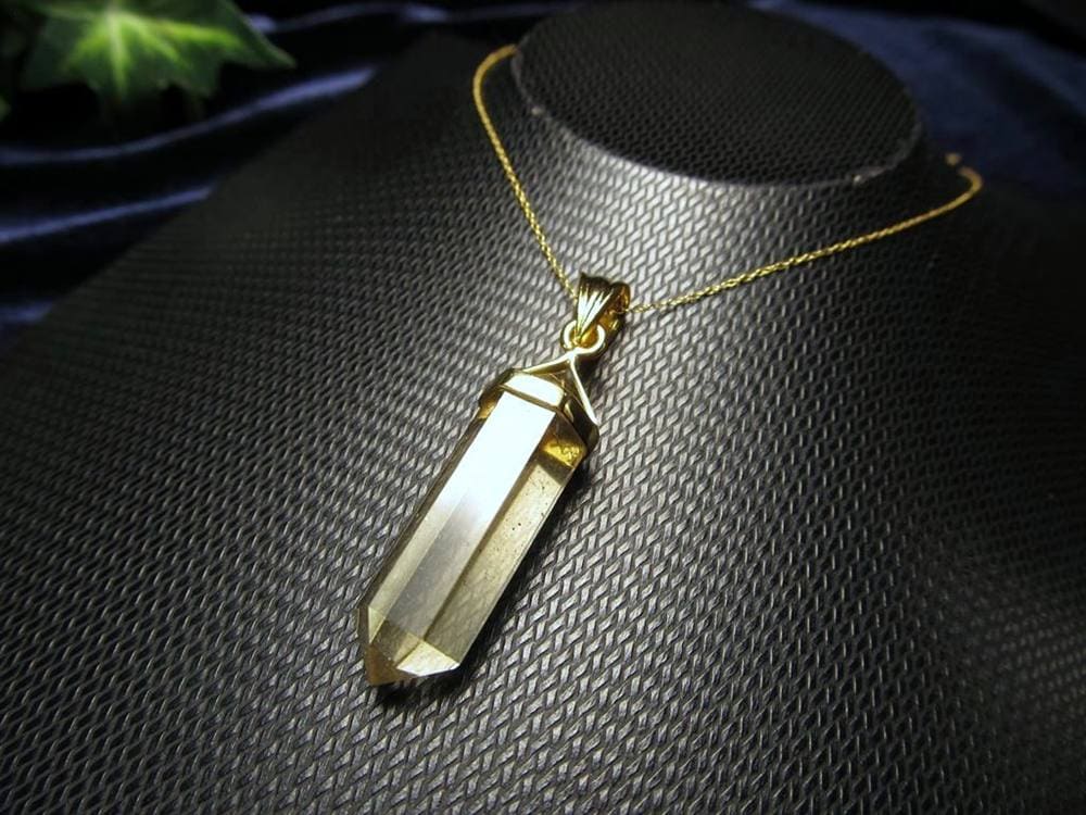 リビアングラス 隕石 アクセサリー ペンダント インパクトガラス