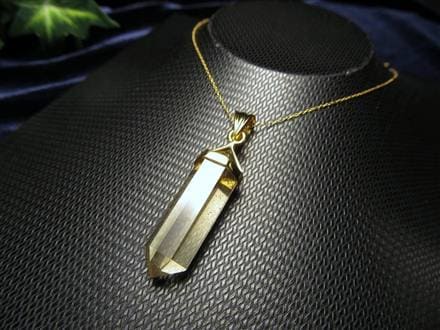 リビアングラス 隕石 アクセサリー ペンダント インパクトガラス