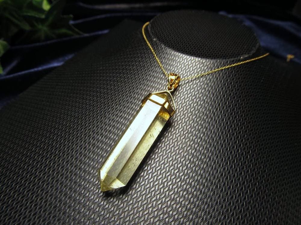 リビアングラス 隕石 アクセサリー ペンダント インパクトガラス