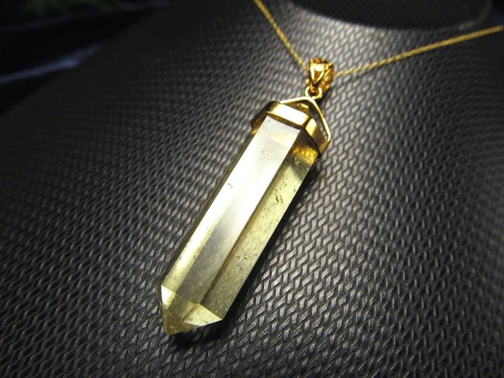 リビアングラス 隕石 アクセサリー ペンダント インパクトガラス