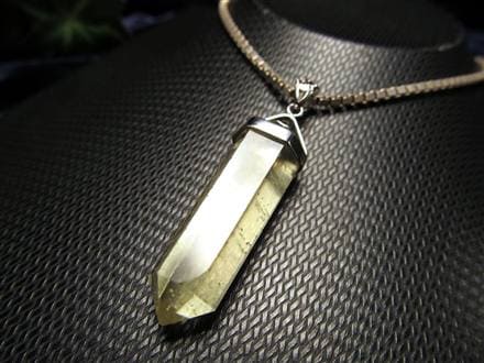 リビアングラス 隕石 アクセサリー ペンダント インパクトガラス