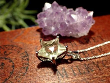 リビアングラス ハート ペンダント アクセサリー 隕石