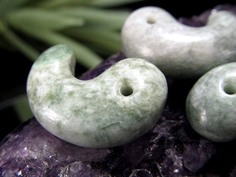 翡翠 勾玉 ジェイド 本翡翠 糸魚川