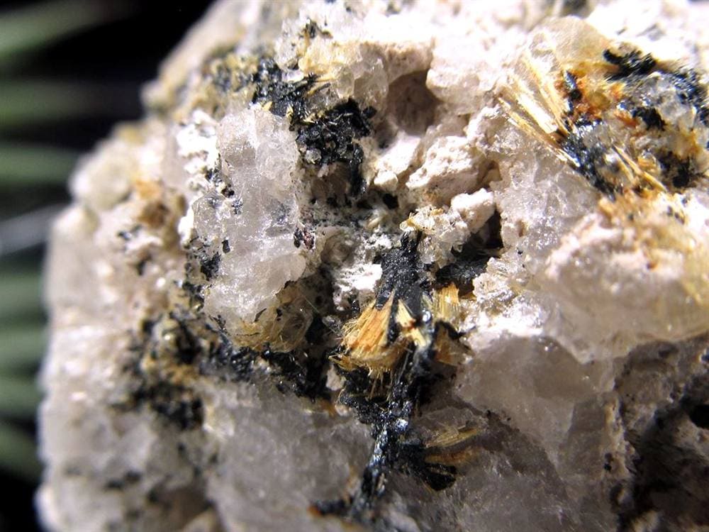 ゴールドルチル ヘマタイト 原石 母岩付き 金運