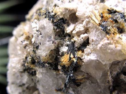 ゴールドルチル ヘマタイト 原石 母岩付き 金運