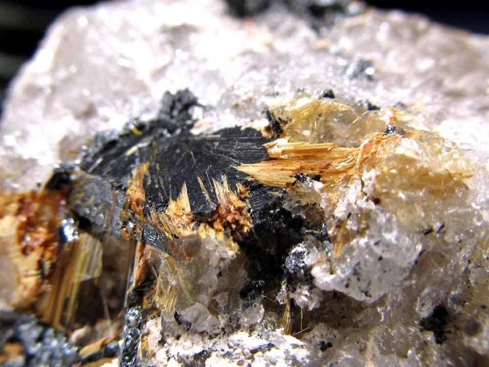 ゴールドルチル ヘマタイト 原石 母岩付き 金運