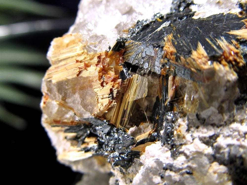 ゴールドルチル ヘマタイト 原石 母岩付き 金運