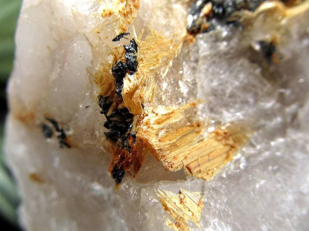 ゴールドルチル ヘマタイト 原石 母岩付き 金運