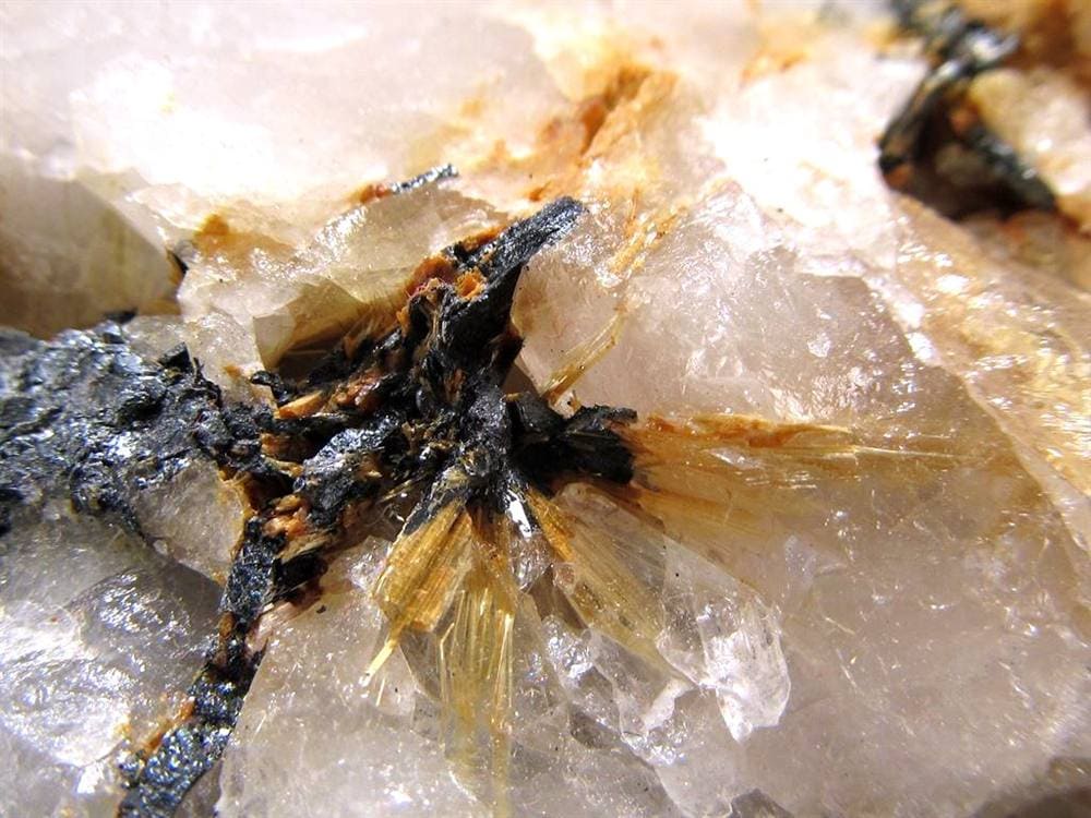 ゴールドルチル ヘマタイト 原石 母岩付き 金運