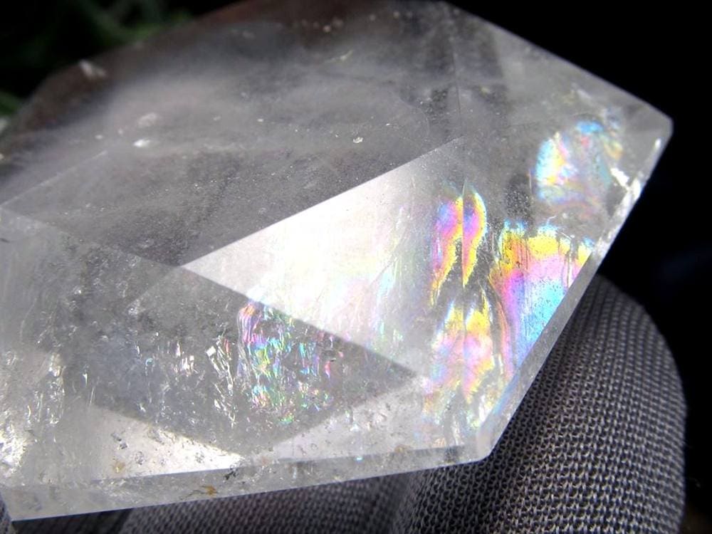 アイリスクォーツ 虹入り水晶 ヘキサゴン 六芒星 レインボー水晶