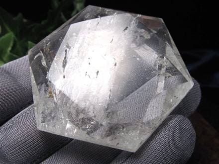 アイリスクォーツ 虹入り水晶 ヘキサゴン 六芒星 レインボー水晶