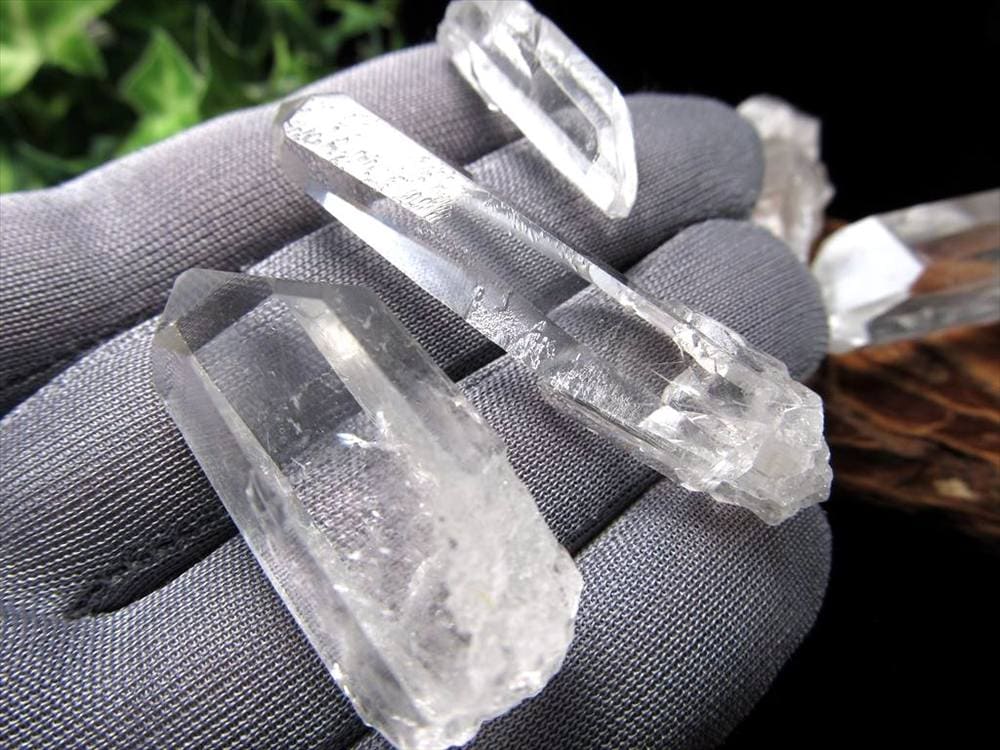 クリスタル ポイント スターブラリークォーツ 水晶 原石