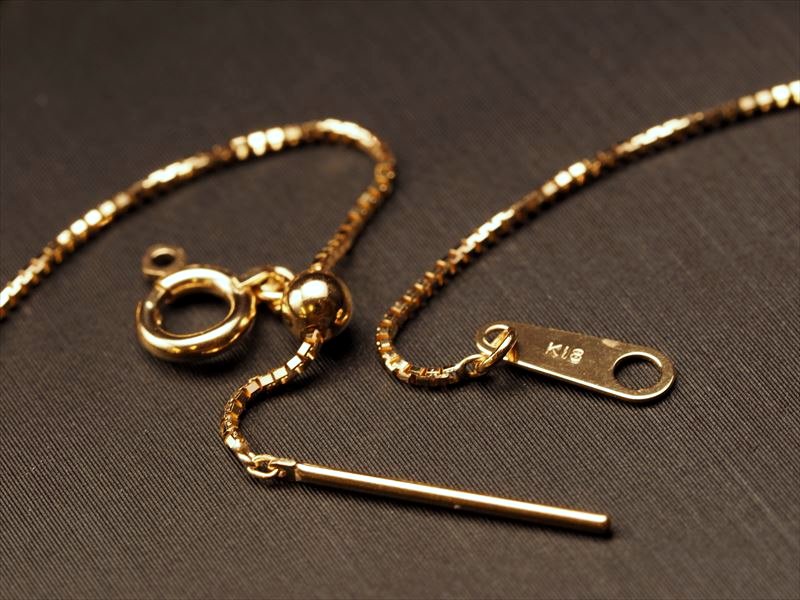 チェーンブレスレット