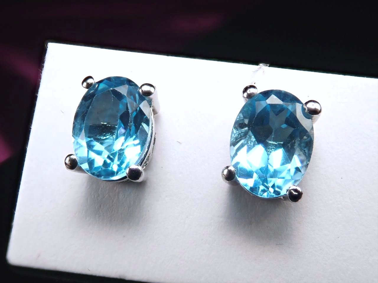 ピアス