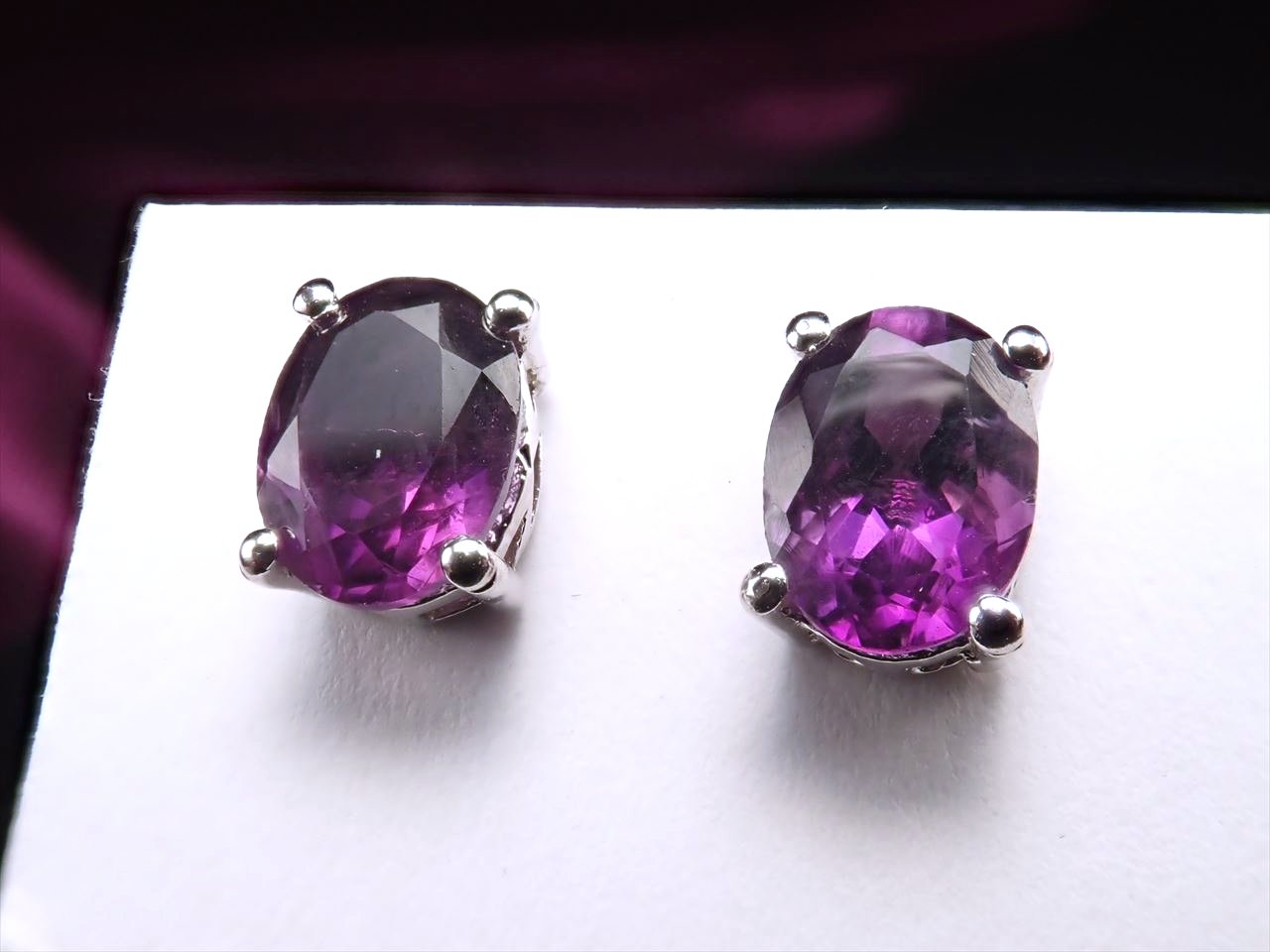 ピアス