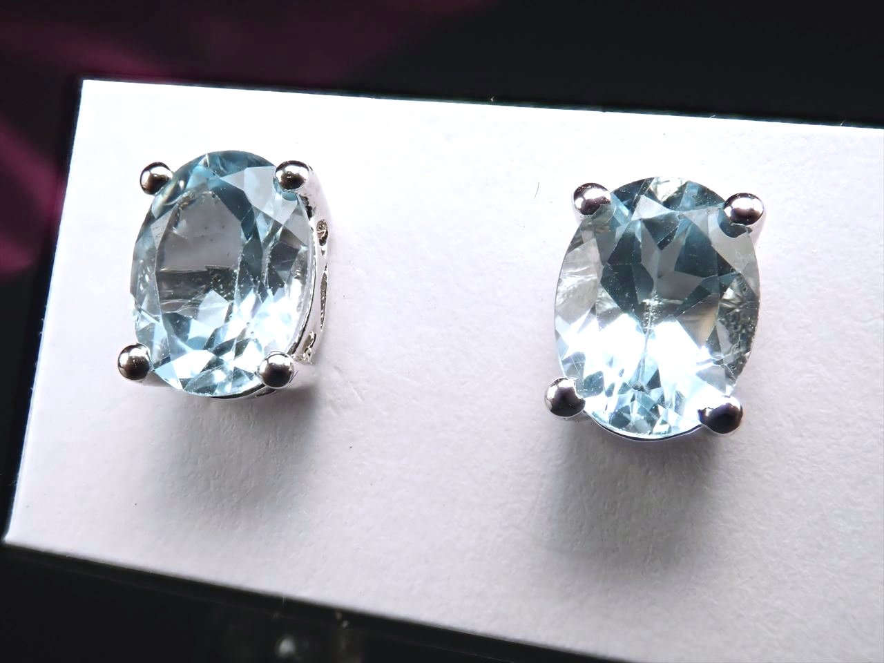 ピアス