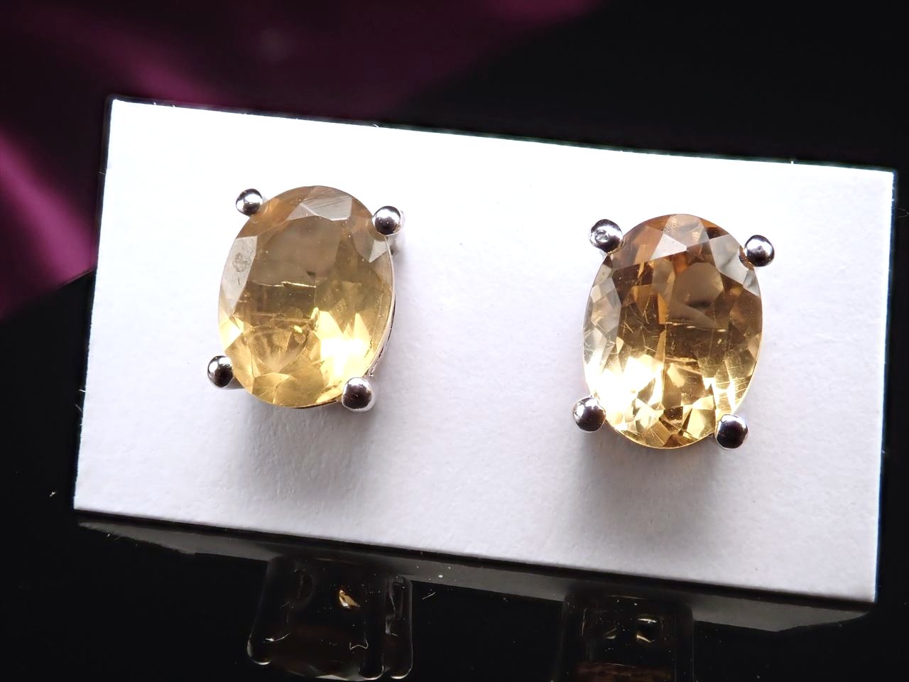 ピアス