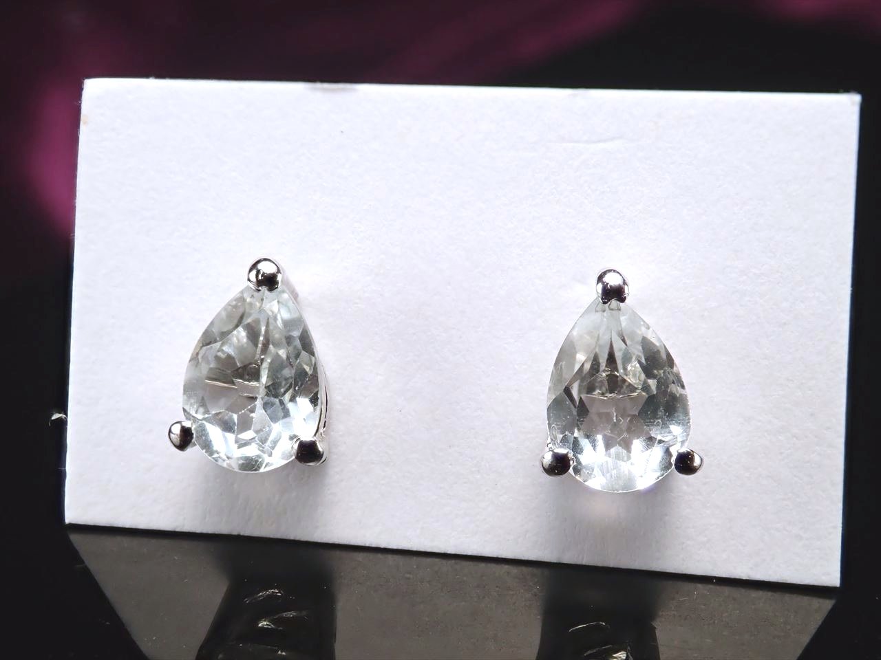ピアス