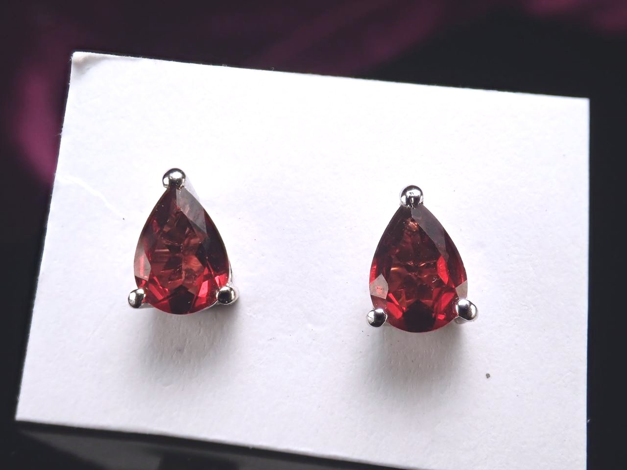 ピアス