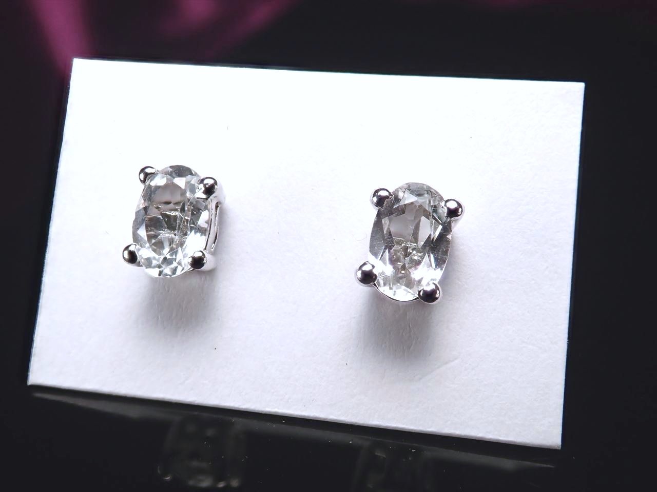 ピアス