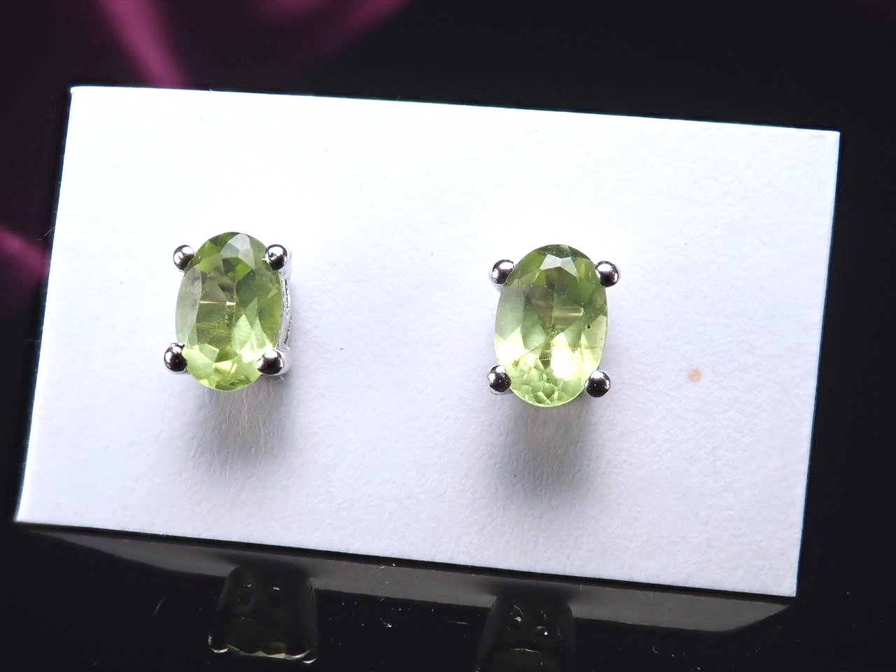 ピアス