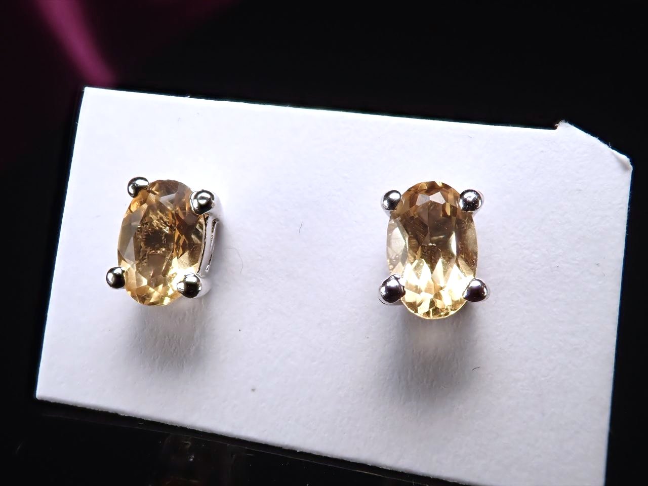 ピアス