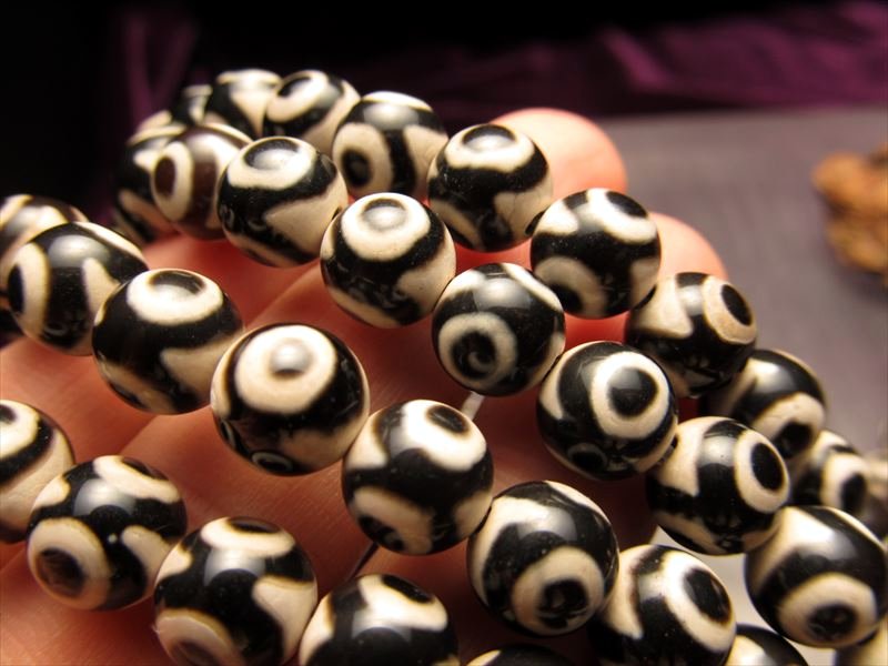 三眼天珠 白と黒のストライプ 希少 天珠 瑪瑙 茶 ビーズ 開運 魔除け