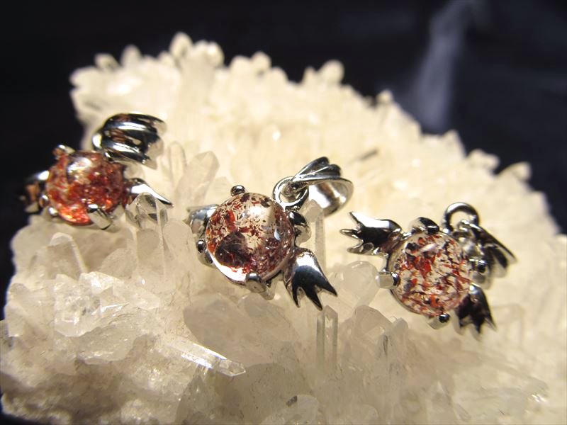 ◇超人気！天使ペンダントトップ◇スーパーセブン＆ストロベリー