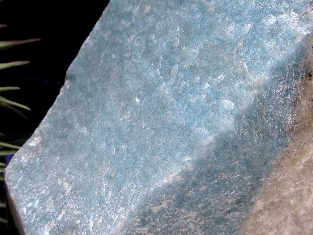 トロレアイトインクォーツ トロール石 原石 置物