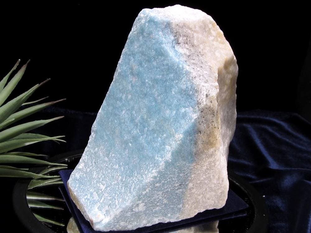 トロレアイトインクォーツ トロール石 原石 置物